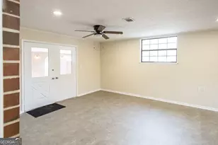 407 Pineview Dr, Waycross, GA 31501 - Photo 8