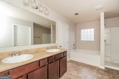 2944 S South Hills, Riverdale, GA 30296 - Photo 10