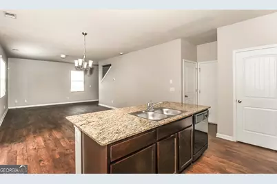 2944 S South Hills, Riverdale, GA 30296 - Photo 6