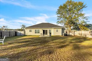 203 Bull St, Glennville, GA 30427 - Photo 22