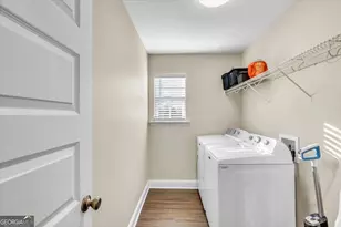 203 Bull St, Glennville, GA 30427 - Photo 12