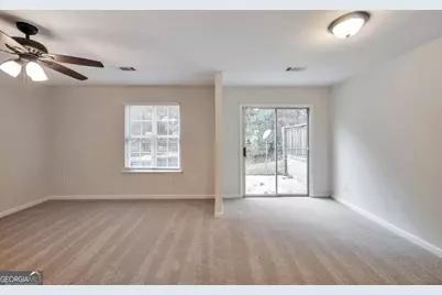 6338 Hickory Lane Circle, Union City, GA 30291 - Photo 14