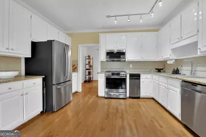 7155 Roswell Road #14, Sandy Springs, GA 30328 - Photo 14