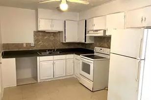 1031 Pine St NE, Conyers, GA 30012 - Photo 10