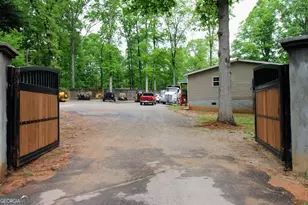 208 Holliday Way, Carrollton, GA 30116 - Photo 2