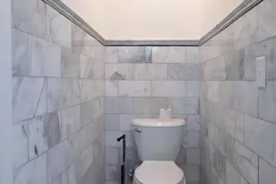 209 E Derenne Ave, Savannah, GA 31405 - Photo 24