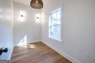 209 E Derenne Ave, Savannah, GA 31405 - Photo 54