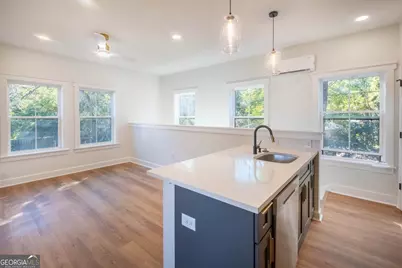 209 E Derenne Avenue, Savannah, GA 31405 - Photo 52