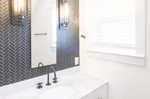 209 E Derenne Ave, Savannah, GA 31405 - Photo 34