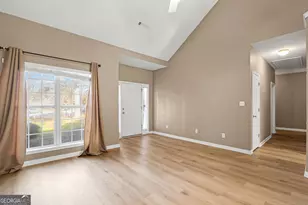 122 Mosswood Dr, Newnan, GA 30265 - Photo 8