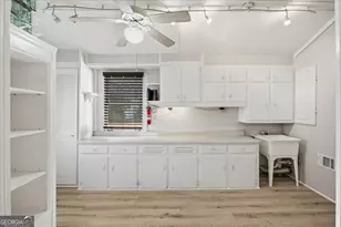 42 S Hunter St, Senoia, GA 30276 - Photo 30