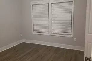 1007 Autumns Wood Cir E, Brunswick, GA 31525 - Photo 4