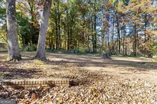 1999 Lindsey Ln, Decatur, GA 30035 - Photo 32