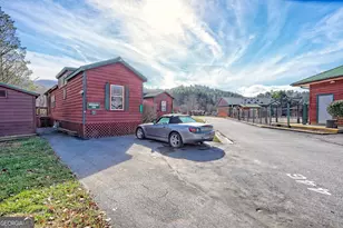 446 River Vista Dr, Dillard, GA 30537 - Photo 2