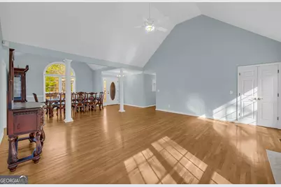 114 River Bluff, Hoschton, GA 30548 - Photo 6