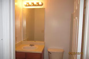 2296 Strathmoor Manor Dr, Lithonia, GA 30058 - Photo 10