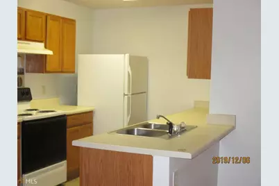 2296 Strathmoor Manor Drive, Lithonia, GA 30058 - Photo 6