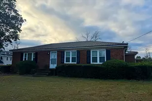 403 Calhoun St, Swainsboro, GA 30401 - Photo 1