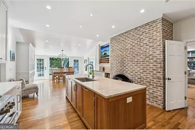 2010 Rivermeade Way NW, Atlanta, GA 30327 - Photo 8