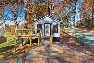 527 Saunders Rd, Franklin, NC 28734 - Photo 2