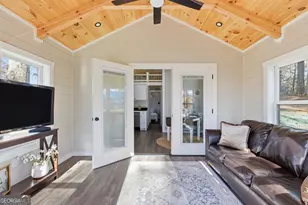 527 Saunders Rd, Franklin, NC 28734 - Photo 8