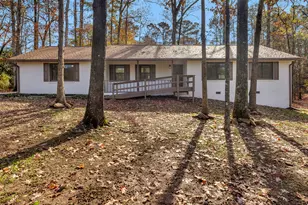 8228 Lullwater Ct, Jonesboro, GA 30236 - Photo 2