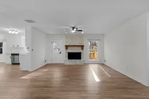 8228 Lullwater Ct, Jonesboro, GA 30236 - Photo 6