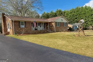 326 Remsdale Rd, Toccoa, GA 30577 - Photo 1