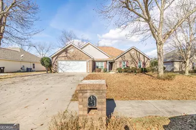 209 Mossy Ridge, Warner Robins, GA 31088 - Photo 2