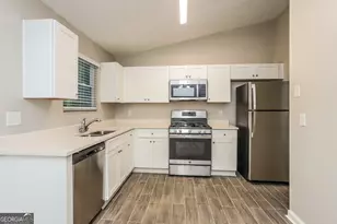 819 Martin Rd, Stone Mountain, GA 30088 - Photo 4