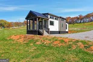 527 Saunders Rd, Franklin, NC 28734 - Photo 4