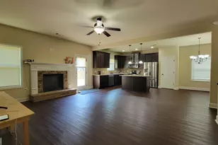 5640 Laney Dr, Rex, GA 30273 - Photo 18