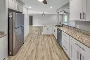 150 Georgia Ave, Barnesville, GA 30204 - Photo 14