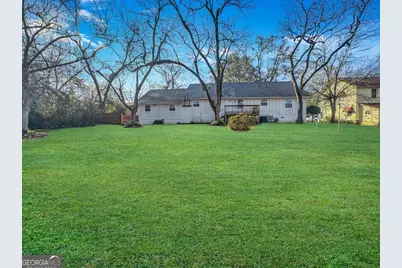 150 Georgia Avenue, Barnesville, GA 30204 - Photo 4