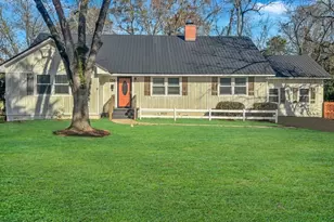 150 Georgia Ave, Barnesville, GA 30204 - Photo 2