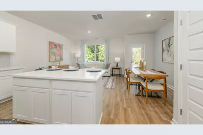 2072 Crossing Road, Stone Mountain, GA 30088 - Photo 12