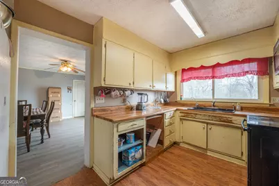 3209 Hall Drive, Gainesville, GA 30501 - Photo 16