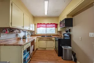 3209 Hall Dr, Gainesville, GA 30501 - Photo 14