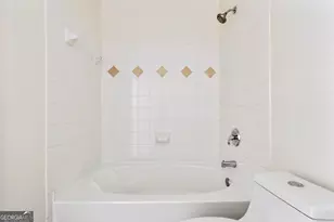 2211 Westchester Ridge, Atlanta, GA 30329 - Photo 14