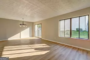 288 Country Club Dr, Jonesboro, GA 30238 - Photo 6