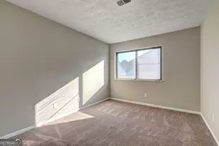 288 Country Club Dr, Jonesboro, GA 30238 - Photo 10