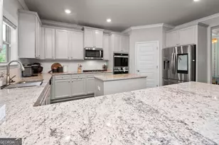 345 Darien Dr, Senoia, GA 30276 - Photo 2