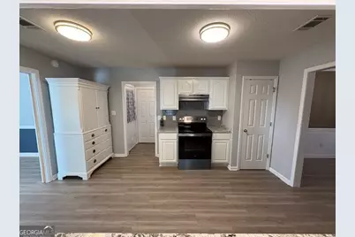 39 English Court, Byron, GA 31008 - Photo 2