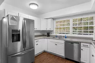 262 Rhodes Dr, Athens, GA 30606 - Photo 8