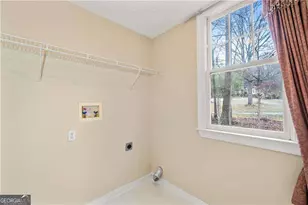 1811 Lake Cove Dr SW, Atlanta, GA 30331 - Photo 12