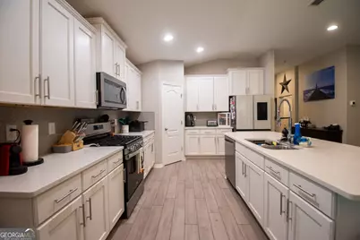 107 Holm Place, Saint Marys, GA 31558 - Photo 4