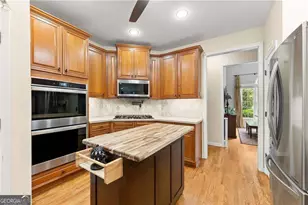 825 Mill Garden Pl, Cumming, GA 30040 - Photo 16