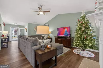 1106 Sutherland Drive, Winder, GA 30680 - Photo 6