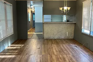 4 Skyland Dr W, Locust Grove, GA 30248 - Photo 2