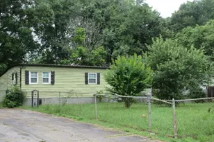 4 Skyland Dr W, Locust Grove, GA 30248 - Photo 2